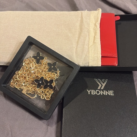 Loewe Leather Wallet, unbranded chain, wallet box & dust bag didn’t come with it - Picture 16 of 16